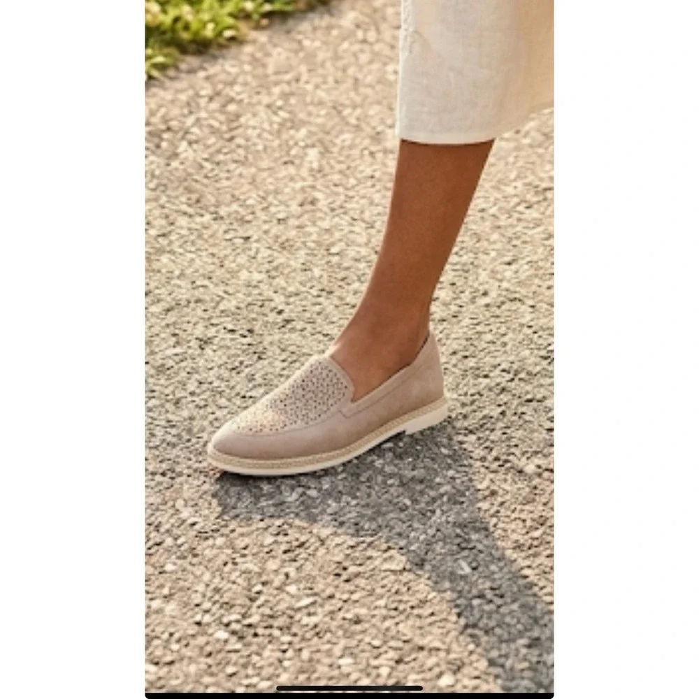 Women's Size 9 1/2 Liz Claiborne Slip On Loafer Memory Foam‎ Mauve suede